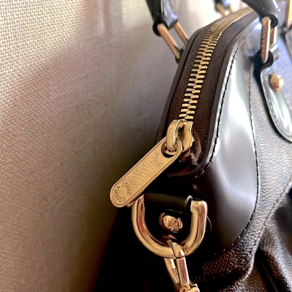 TRENDY SATCHEL - Picture 9 of 9